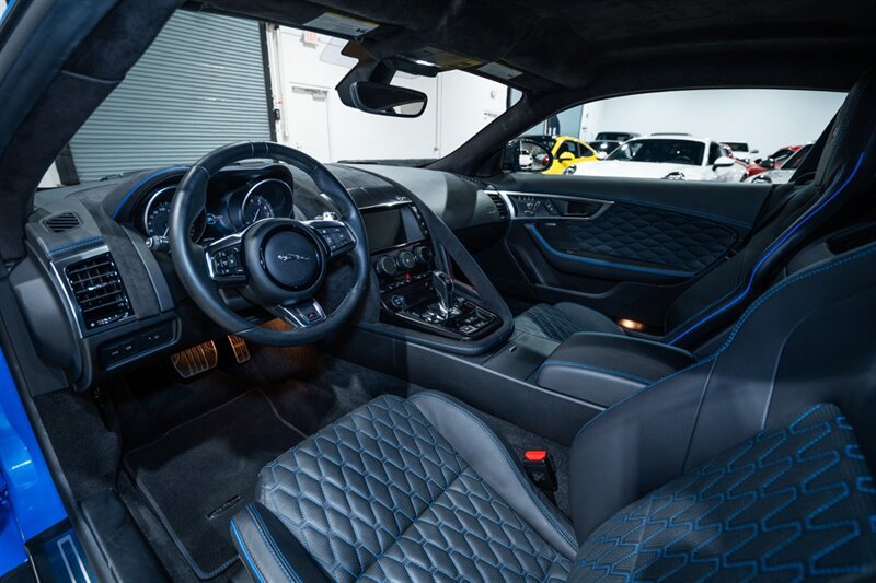 Used 2018 Jaguar F-TYPE SVR AWD/4WD image 18