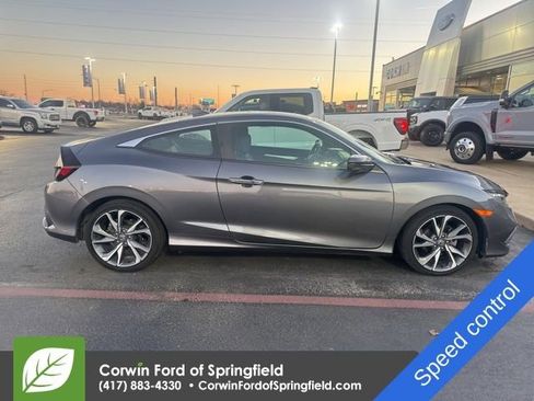 Used 2019 Honda Civic Touring image 8