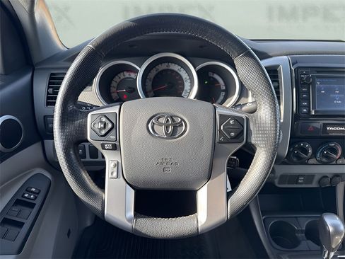 Used 2015 Toyota Tacoma 4x4 Double Cab image 12