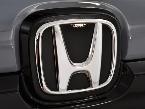 Used 2025 Honda Passport TrailSport image 23