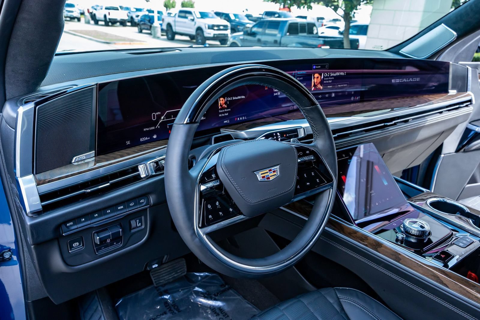 Used 2025 Cadillac Escalade Sport Platinum AWD/4WD image 17
