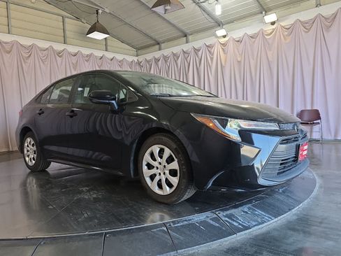 Used 2024 Toyota Corolla LE FWD image 10