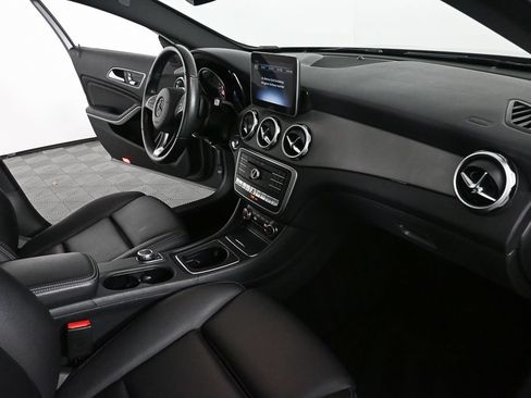 Certified 2019 Mercedes-Benz GLA 250 4MATIC image 24
