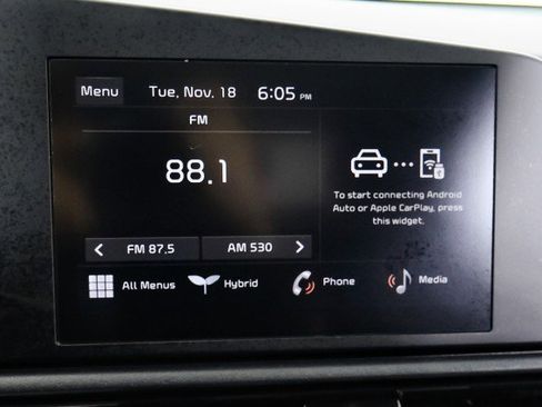 Used 2024 Kia Niro LX image 23