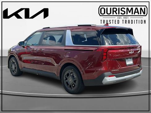 Certified 2026 Kia Carnival EX FWD image 3