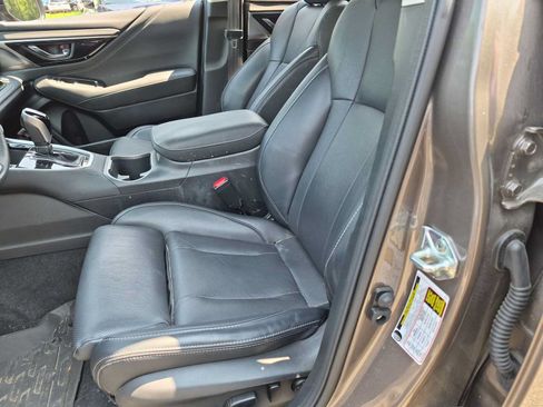Used 2024 Subaru Outback Limited AWD/4WD image 16