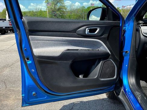 Used 2025 Jeep Compass Latitude image 17