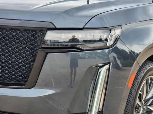 Used 2021 Cadillac Escalade ESV Sport w/ Driver Assist Tech Package AWD/4WD image 9
