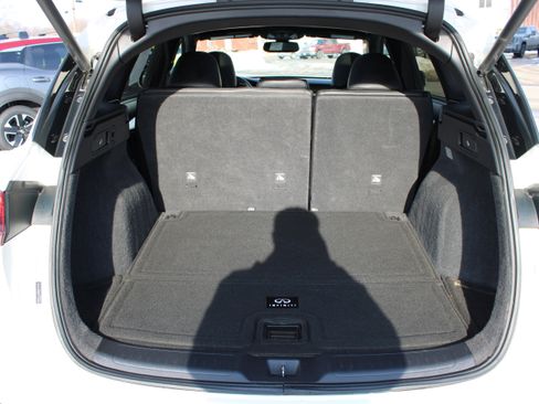Used 2021 INFINITI QX50 Luxe w/ Appearance Package image 5