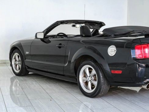 Used 2006 Ford Mustang GT RWD image 38