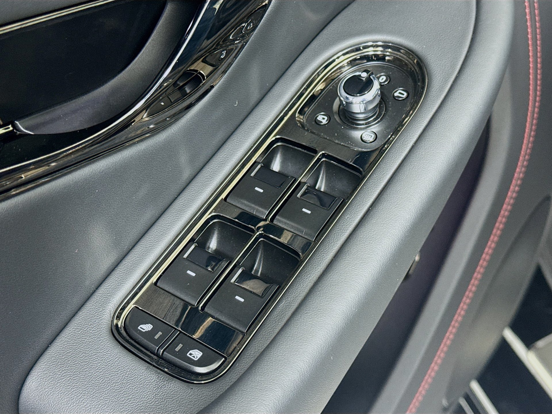 Used 2025 Bentley Continental GT AWD/4WD image 17
