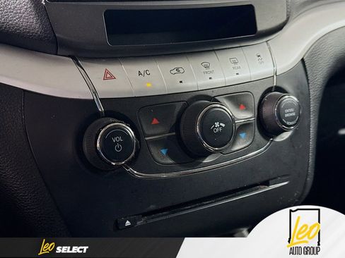 Used 2018 Dodge Journey SE w/ Popular Equipment Group image 14