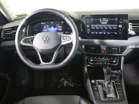 New 2025 Volkswagen Jetta SE image 30