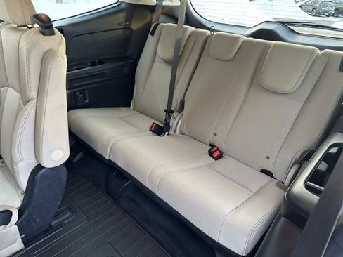 Used 2023 Subaru Ascent Premium w/ Convenience Package image 22