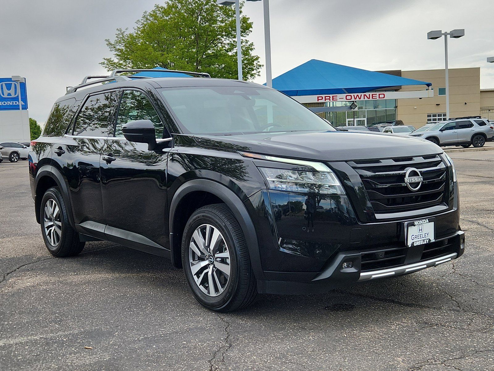 Used 2023 Nissan Pathfinder SL w/ Lighting Package (N92) AWD/4WD image 7