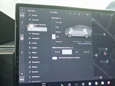 Used 2022 Tesla Model X Plaid image 17