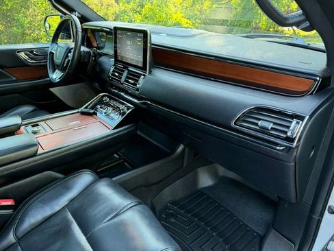 Used 2020 Lincoln Navigator Reserve w/ Luxury Package AWD/4WD image 36