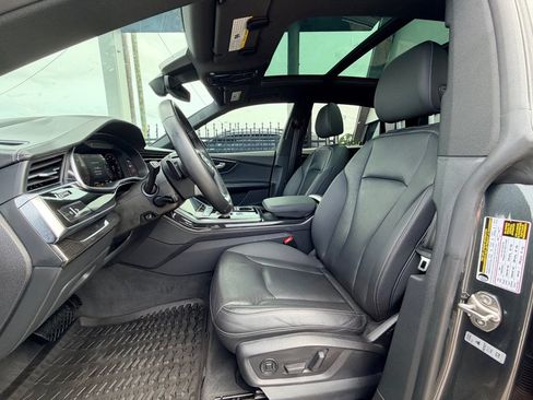 Used 2022 Audi Q8 Prestige w/ Prestige Package AWD/4WD image 13