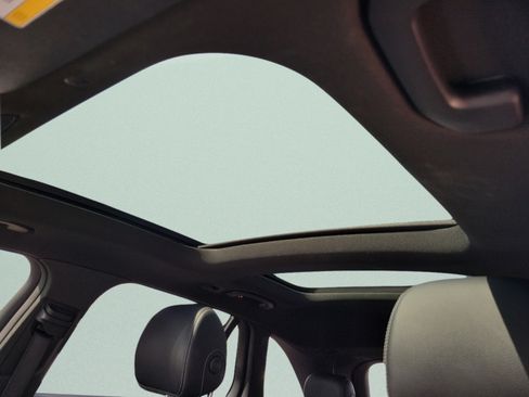 Certified 2022 Mercedes-Benz GLC 300 image 29