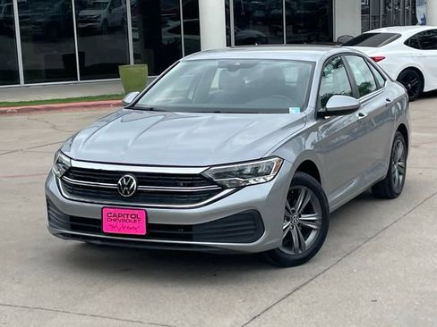 Used 2024 Volkswagen Jetta SE FWD image 10