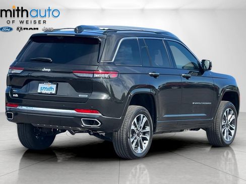 Used 2024 Jeep Grand Cherokee Overland w/ Luxury Tech Group IV AWD/4WD image 4
