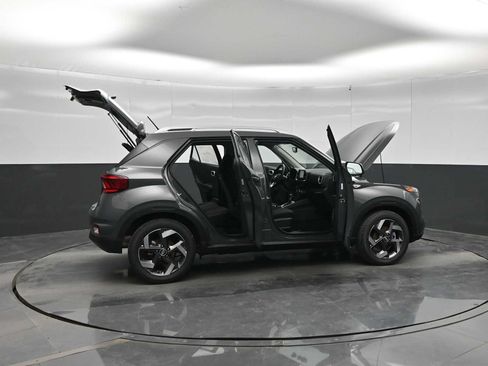New 2026 Hyundai Venue SEL FWD image 43