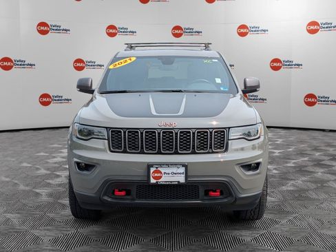 Used 2021 Jeep Grand Cherokee Trailhawk w/ Trailhawk Luxury Group AWD/4WD image 2