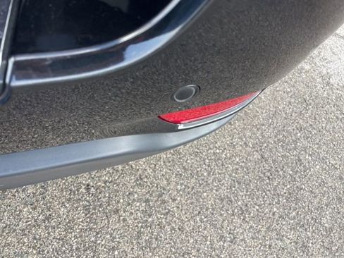 Used 2015 Jeep Grand Cherokee Limited w/ Luxury Group II image 11