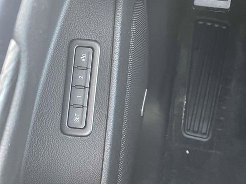 Used 2018 Chevrolet Suburban LT AWD/4WD image 26