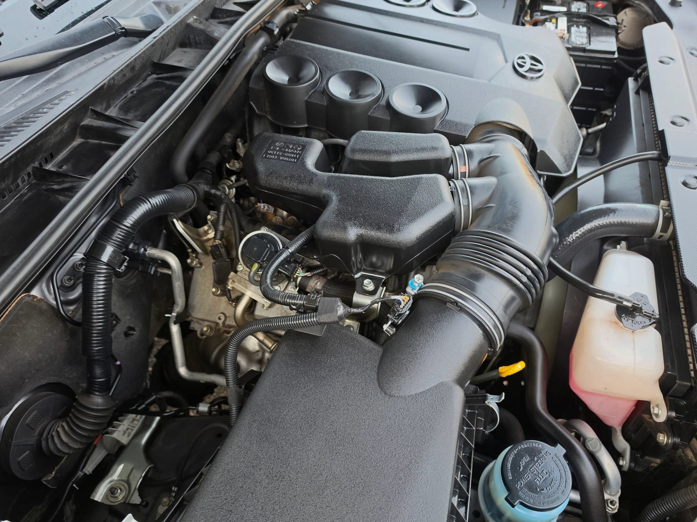 Used 2018 Toyota 4Runner SR5 AWD/4WD image 38