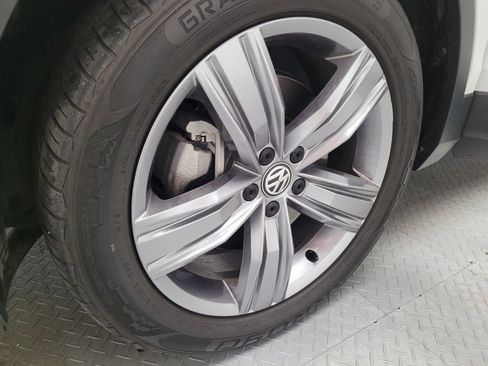 Used 2021 Volkswagen Tiguan SEL FWD image 31