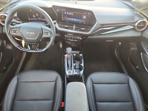 Used 2025 Chevrolet Trax RS w/ Driver Confidence Package FWD image 19
