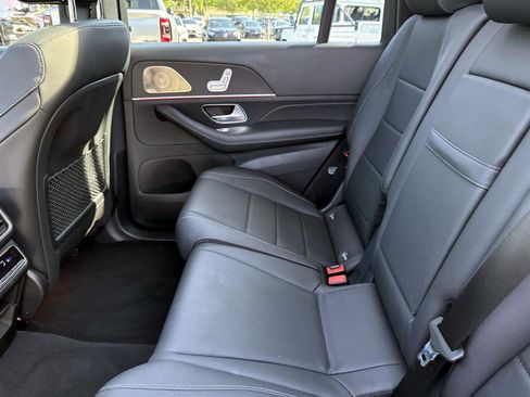 Used 2024 Mercedes-Benz GLS 450 4MATIC image 15