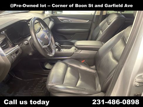 Used 2018 Cadillac XT5 Premium Luxury AWD/4WD image 14