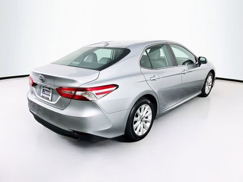 Used 2019 Toyota Camry L image 7