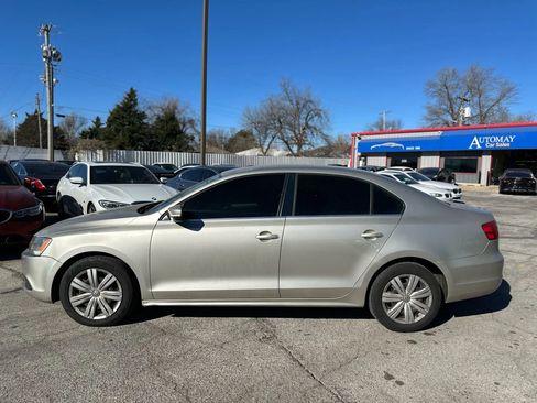 Used 2013 Volkswagen Jetta SE image 9