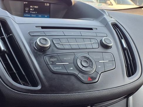 Used 2018 Ford Escape SE w/ Ford Safe & Smart Package FWD image 12