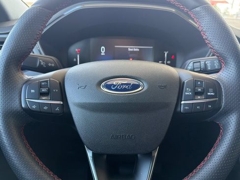 Used 2025 Ford Escape ST-Line Select AWD/4WD image 26