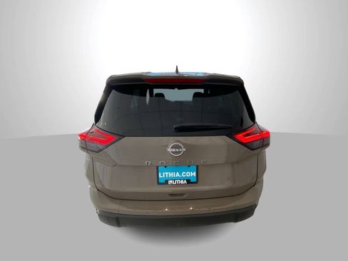 Used 2025 Nissan Rogue SV image 7