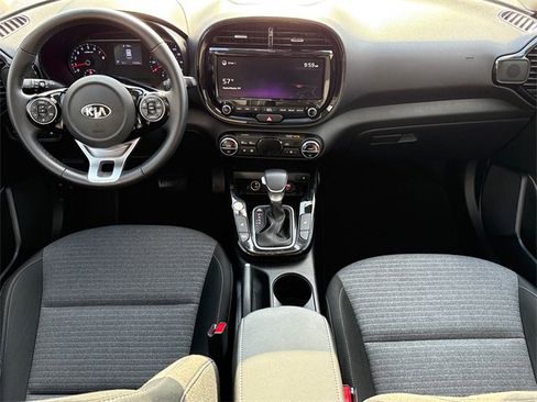 Used 2021 Kia Soul EX image 11