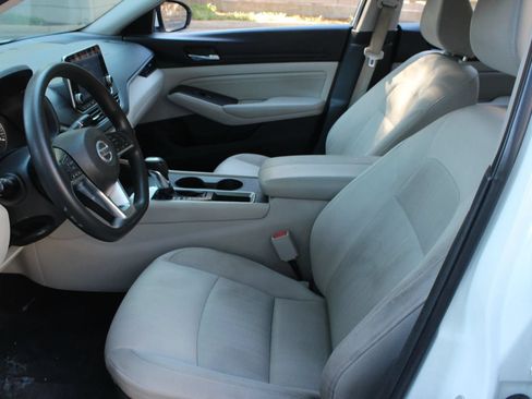 Used 2020 Nissan Altima 2.5 S FWD image 14