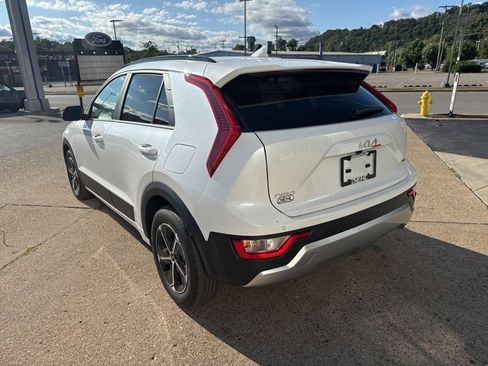 New 2025 Kia Niro EX w/ EX Cold Weather Package image 5