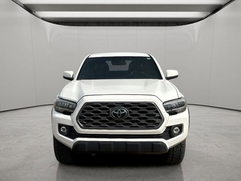 Used 2023 Toyota Tacoma TRD Off-Road image 2