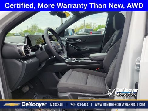 Used 2026 Chevrolet Equinox LT AWD/4WD image 10