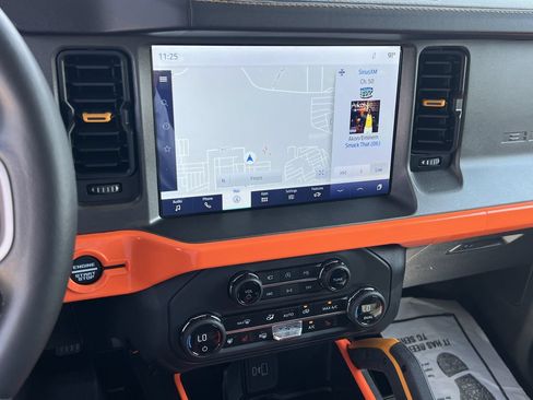 Used 2024 Ford Bronco Badlands AWD/4WD image 15