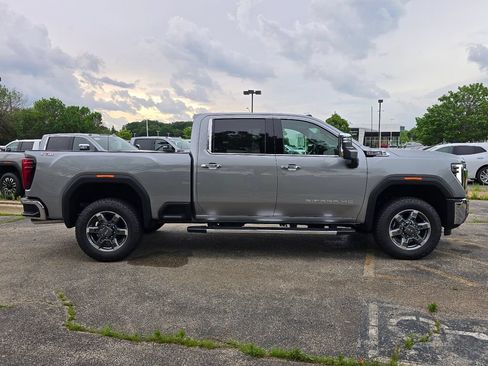 New 2026 GMC Sierra 2500 SLT w/ SLT Premium Package AWD/4WD image 7