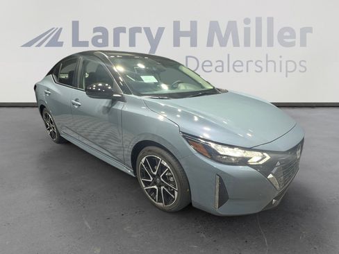 New 2025 Nissan Sentra SR image 7