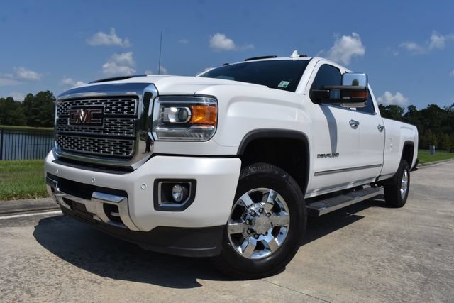 Used 2018 GMC Sierra 3500 Denali w/ Duramax Plus Package AWD/4WD image 5