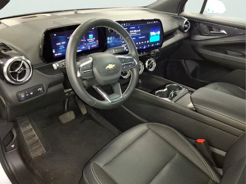 Used 2024 Chevrolet Blazer EV LT AWD/4WD image 8