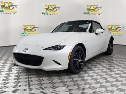 New 2025 MAZDA MX-5 Miata Grand Touring w/ Weather Package image 4